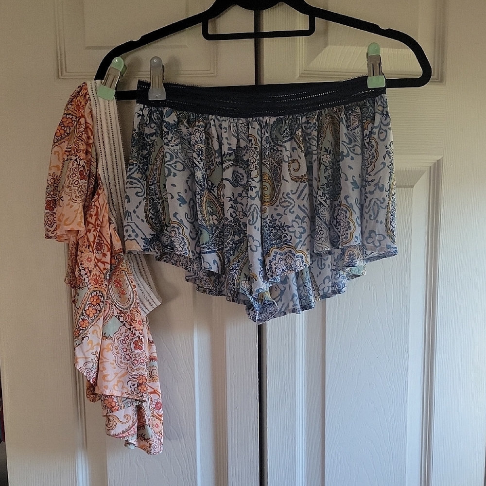 Paisley Print Ruffle Shorts